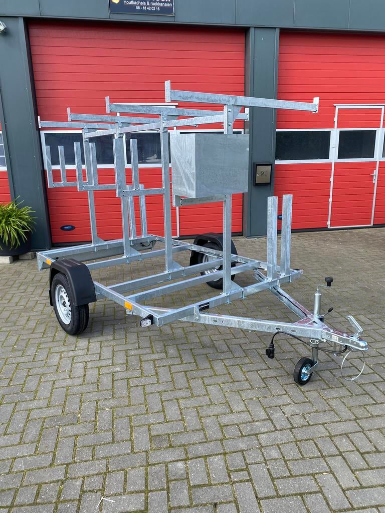 Nieuwe steigeraanhanger uit de voorraad