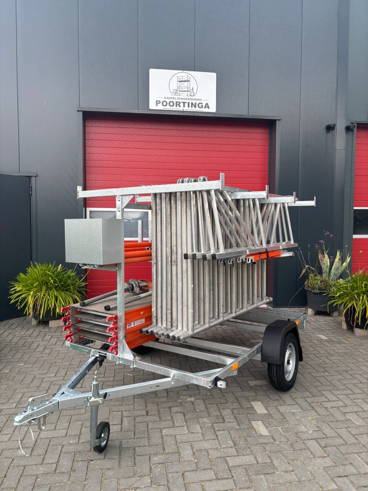Complete Altrex rolsteiger met aanhanger